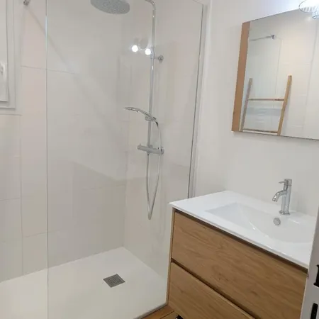Jolie Maison Du Bassin فيلة *
